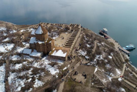 Van Akhtamar Adası'ndaki Surp Haç Ermeni Kilisesi'ni bu yıl 15 bin kişi ziyaret etti