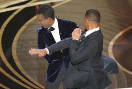 Will Smith, Oscar töreninde komedyen Chris Rock'a tokat attı (Video)