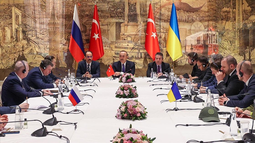 Чавушоглу: РФ и Украина достигли значимого прогресса в переговорах в Стамбуле