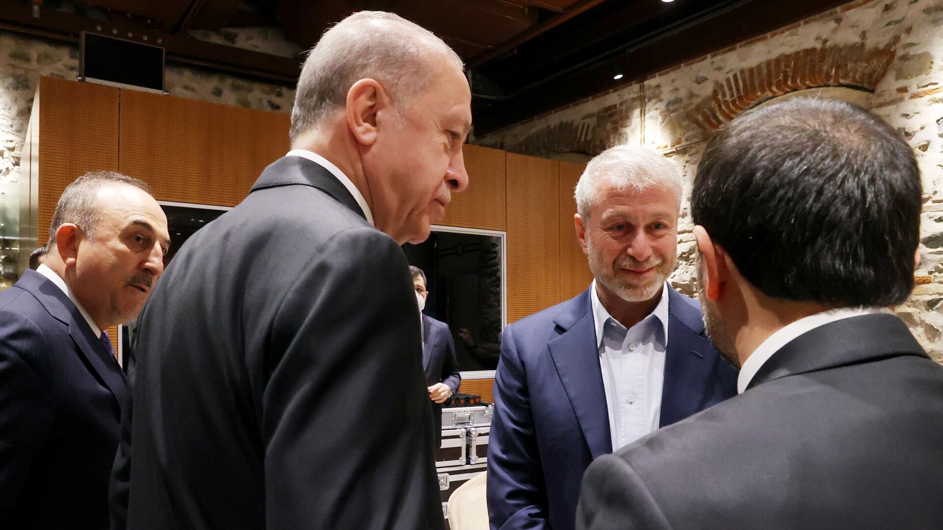 Абрамович встретился с Эрдоганом перед переговорами России и Украины