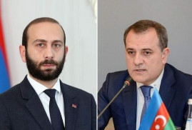 Ermenistan Dışişleri Bakanı Azerbaycanlı mevkidaşı ile telefonda görüştü