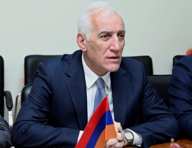 Ermenistan Cumhurbaşkanı, Yezidi cemaatinin yeni yıl bayramını kutladı