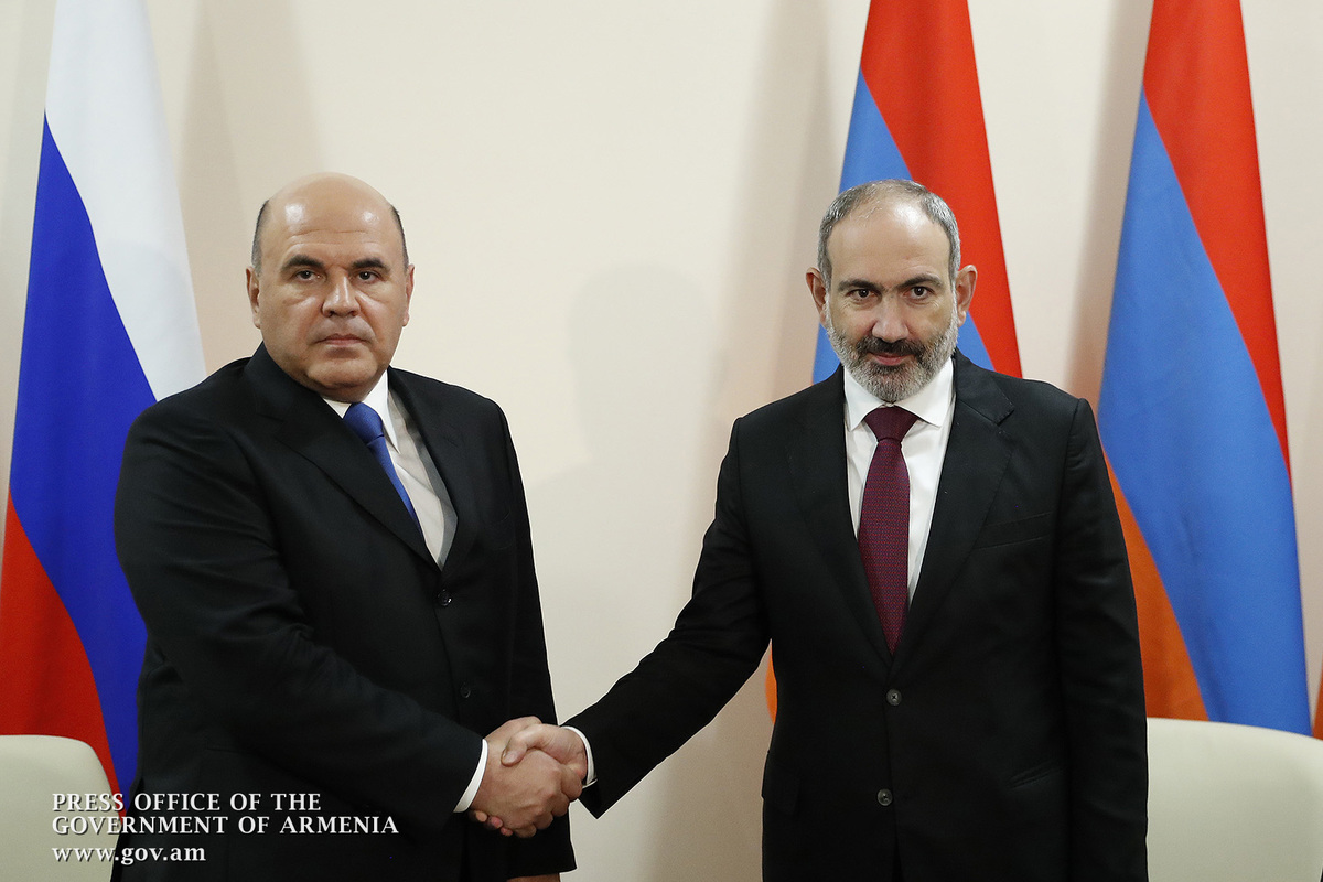 Ermenistan Başbakanı Paşinyan, Rusyalı mevkidaşı Mişustin ile görüştü