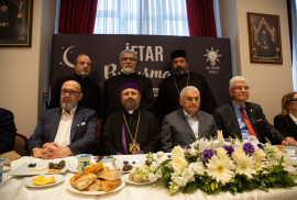 ԱԶԿ փոխնախագահ Յըլդըրըմը հայ համայնքի ներկայացուցիչների հետ մասնակցել է իսլամական  «իֆթարի» արարողությանը