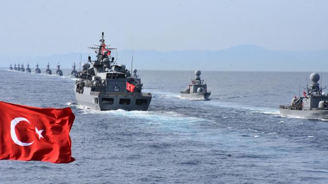 Թուրք վերլուծաբանը Հունաստանի նավատորմին սպառնում է թուրքական ԱԹՍ-ներով