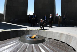 Rusya Sayıştay Başkanı, Ermeni Soykrım Anıtı'nı ziyaret etti