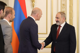 Ermenistan'ın başkentinde Dünya Ticaret Merkezi kurma projesi Paşinyan'a sunuldu