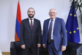 Ararat Mirzoyan, Borrell’e Ermenistan'ın bölgesel barış konusundaki tutumunu sundu