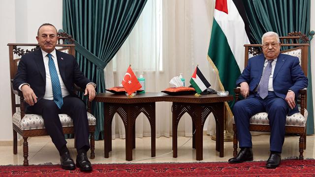 Չավուշօղլուն հանդիպել է Պաղեստինի նախագահի հետ