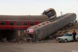İran'da yolcu treni raydan çıktı: Ölü ve yaralılar var