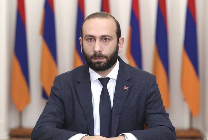 Ararat Mirzoyan, Azerbaycan'da yasadışı olarak tutulan Ermeni savaş esirlerinin ebeveynleri ve akrabalarıyla görüştü