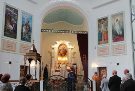 Sofya'daki Ermeni Surb Astvatsatsin Ermeni Kilisesi'nde ik ayin yapıldı