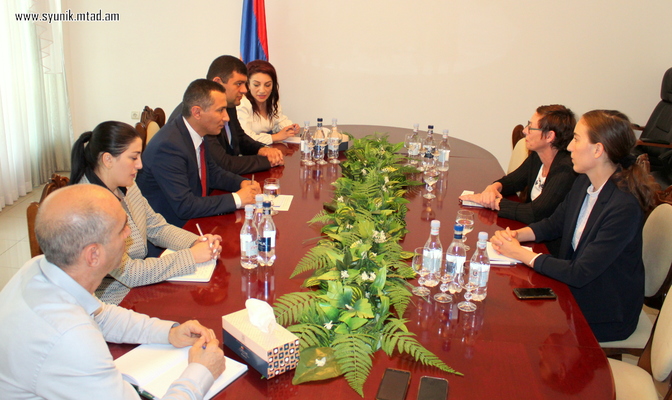 Fransız büyükelçi Ermenistan'ın güneyindeki Syunik'i ziyaret etti