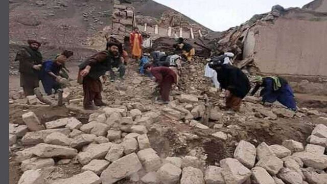 Afganistan'da deprem: Ölü sayısı 1000'e ulaştı