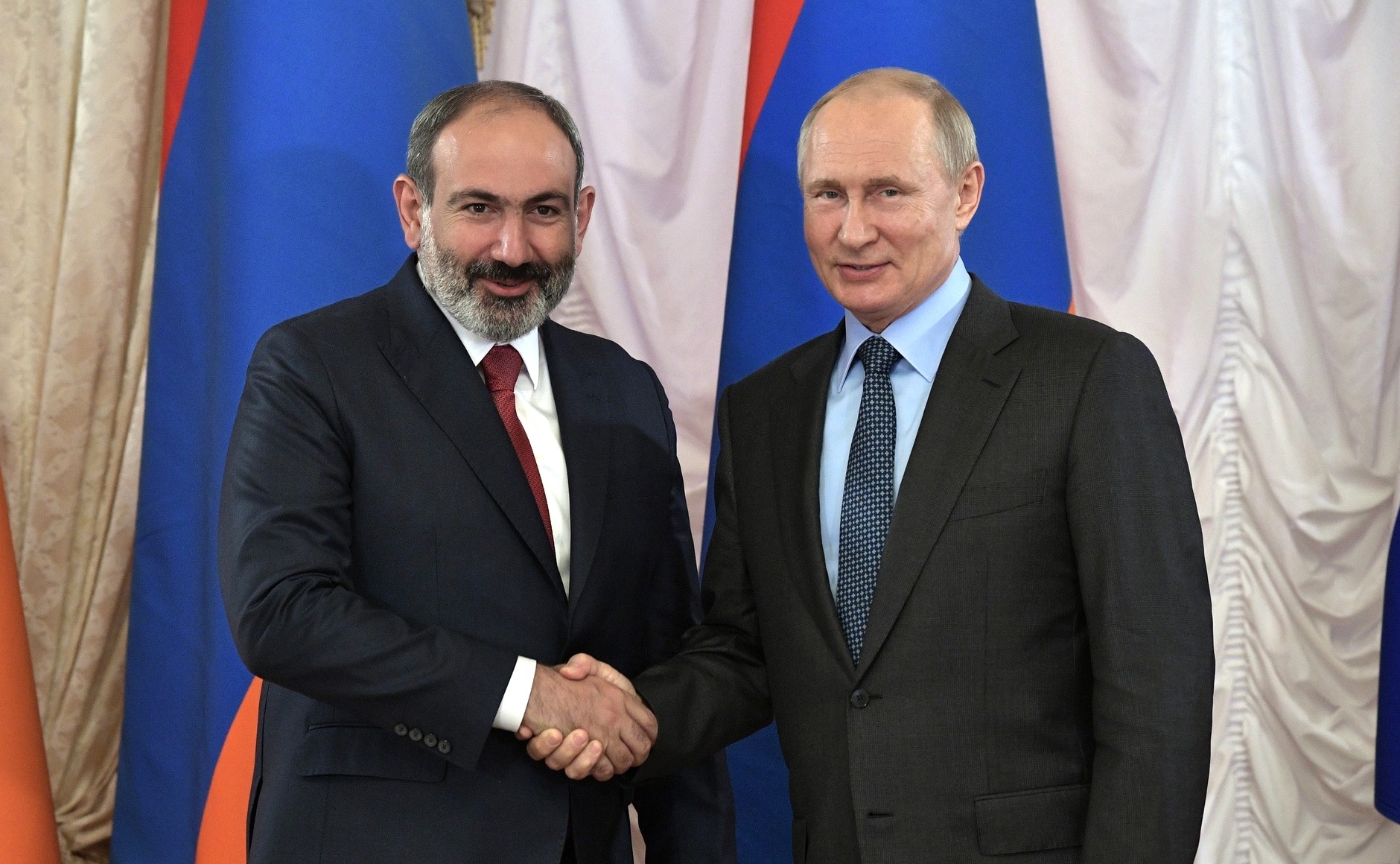 Paşinyan ile Putin Karabağ'ı görüştü