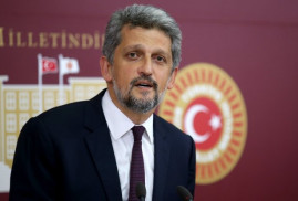 Garo Paylan: “İkamet şartı vakıfları yöneticisiz bırakacak”