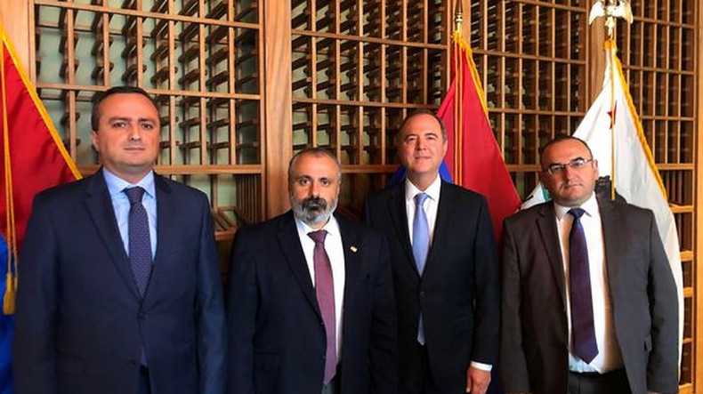 Karabağ Dışişleri Bakanı ve ABD Kongresmeni Schiff Artsakh ihtilafıyla ilgili konular ele aldı