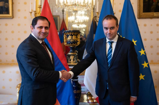 Fransa Savunma Bakanı: Azerbaycan birlikleri Ermenistan Cumhuriyeti topraklarından çekilmelidir