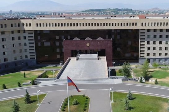 Ermenistan Savunma Bakanlığı, Azerbaycan’a ait inşaat makinelerini hedef aldıklarına ilişkin idiaaları yalanladı