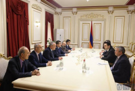Ermenistan Parlamentosu'nda Artsakh Cumhurbaşkanı'nın heyetiyle birlikte bir görüşme yapıldı