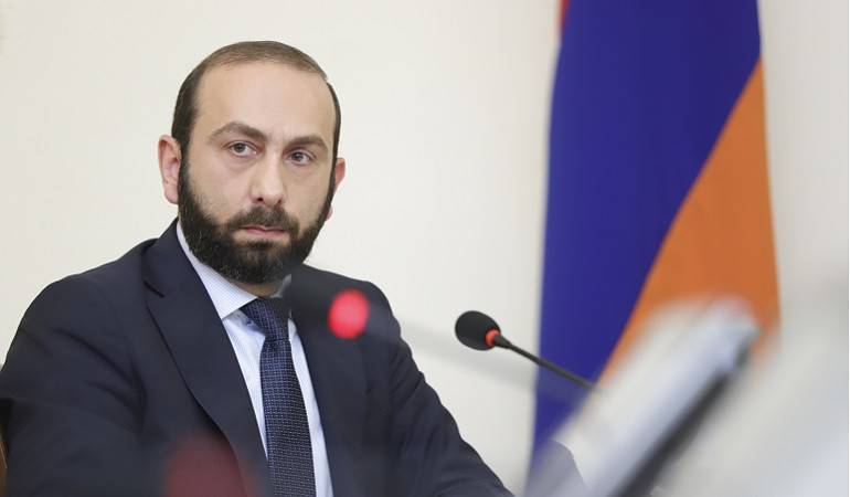 Mirzoyan: Azerbaycan, Laçin Koridoru ile özdeş bir yola sahip olduğunu iddia etmiyor, Çavuşoğlu kendi adına konuşsun