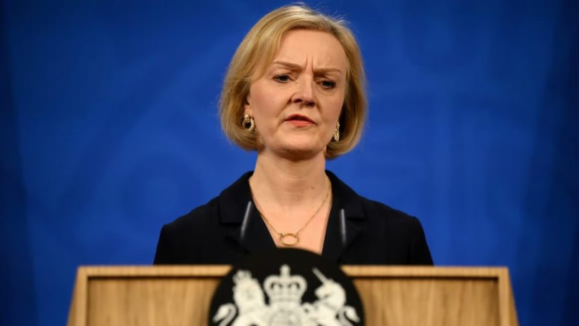 İngiltere Başbakanı Liz Truss istifa etti