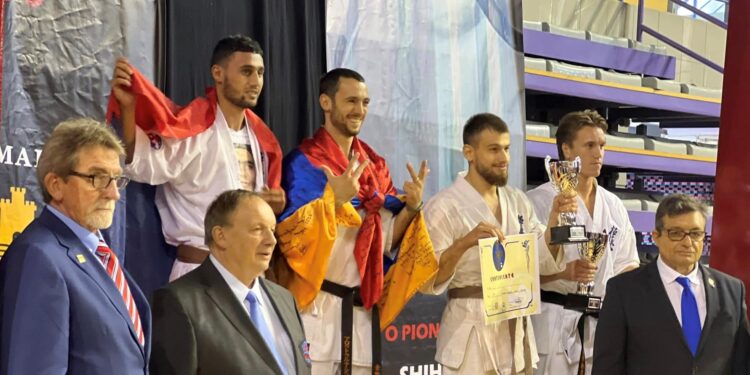Ermeni sporcular Kyokushin Karate Avrupa Şampiyonası'nda 17 madalya kazandı