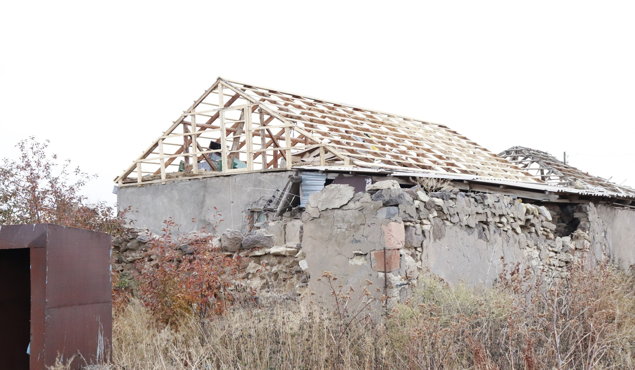 İsviçre, Azerbaycan'ın son saldırılarından etkilenen yerleşimlerini desteklemek için Ermenistan'a 960.000 frank tahsis edecek