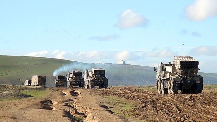 Азербайджан и Турция проводят совместные военные учения