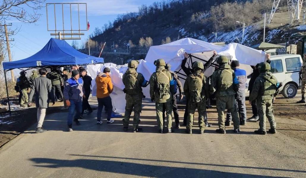 Azerbaycan, Karabağ'ı dünyaya bağlayan tek yolu 23 gündür kapalı tutmaya devam ediyor: 120 bin kişi insani felaketin eşiğinde