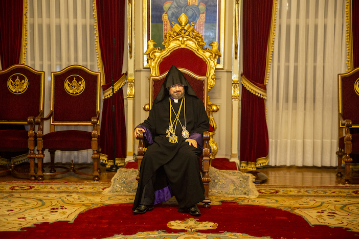 Ermeni Patrikhanesi: Tövbe kapısı açık