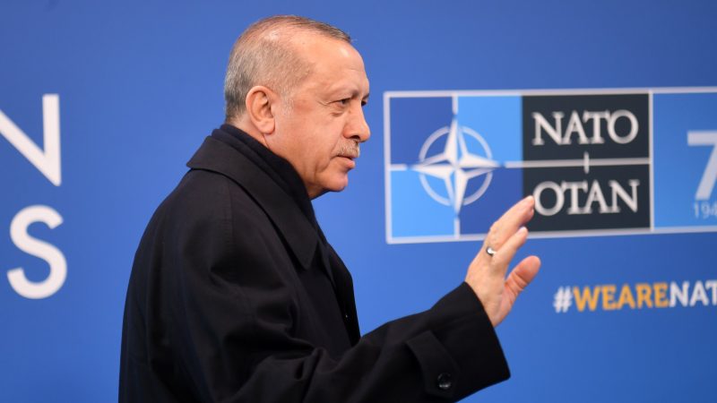 Bloomberg. «Սեղանին պիտի դրվի NATO-ից Թուրքիայի հեռացման հարցը»