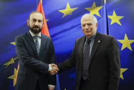 Mirzoyan ve Borel, Ermenistan-Azerbaycan ilişkilerini normalleşme sürecine değindi