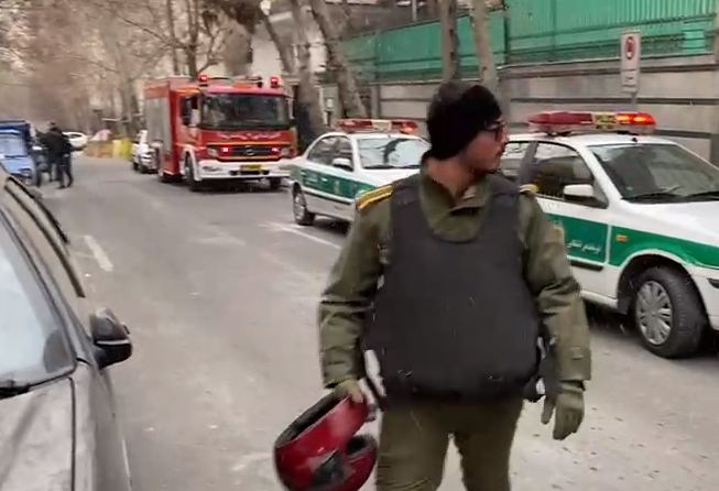 İran'da Azerbaycan Büyükelçiliği'ne saldırı düzenlendi