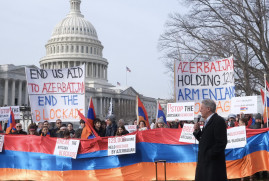 ABD Kongre Üyesi Frank Pallone Ermenilerle birlikte Laçin Koridoru'nun kapatılmasını protesto etti