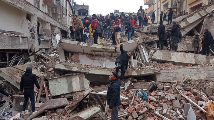 Depremde hayatını kaybeden Malatyalı Ermeni çiftin küçük çocuklarından biri kaldırıldığı  hastanede hayatını kaybetti