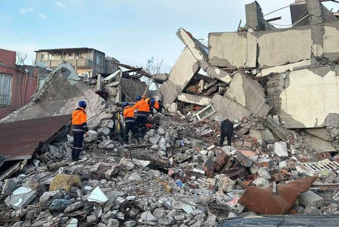 Ermeni kurtarıcılar, Türkiye ve Suriye'nin afet bölgelerinde arama kurtarma operasyonunu yürütüyor (FOTO)