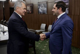 Ermenistan Savunma Bakanı Rus mevkidaşı ile bölgeyi görüştü