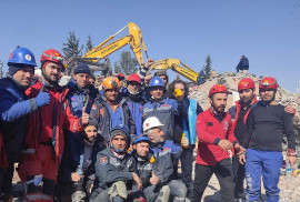Adıyaman'da Ermenistan ekibi 7. günde 2 kişiyi sağ çıkardı