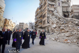 Kilikya Ermeni Katolikosu Halep'teki depremin zarar verdiği bölgeleri ziyaret etti (Foto)
