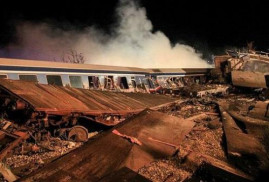 Yunanistan'da iki tren çarpıştı