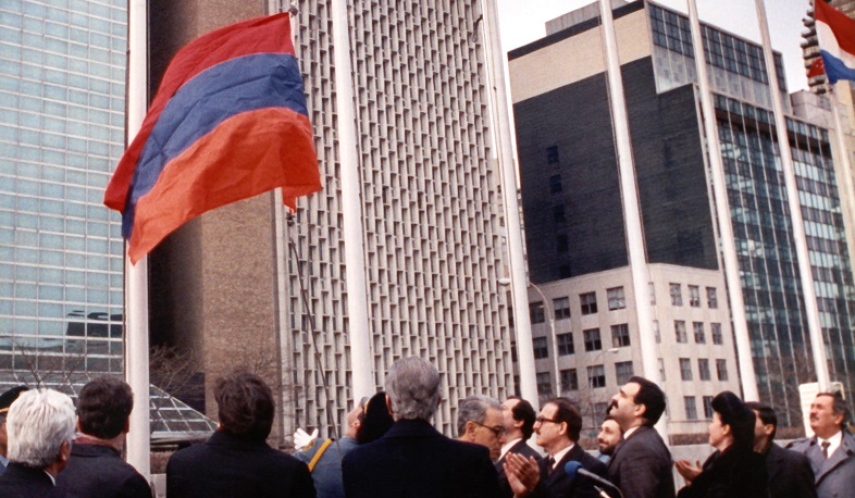 2 Mart 1992 tarihinde Ermenistan Cumhuriyeti Birleşmiş Milletler'e katıldı