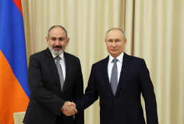 Paşinyan, Putin ile Karabağ'daki durumu telefonda ele aldı
