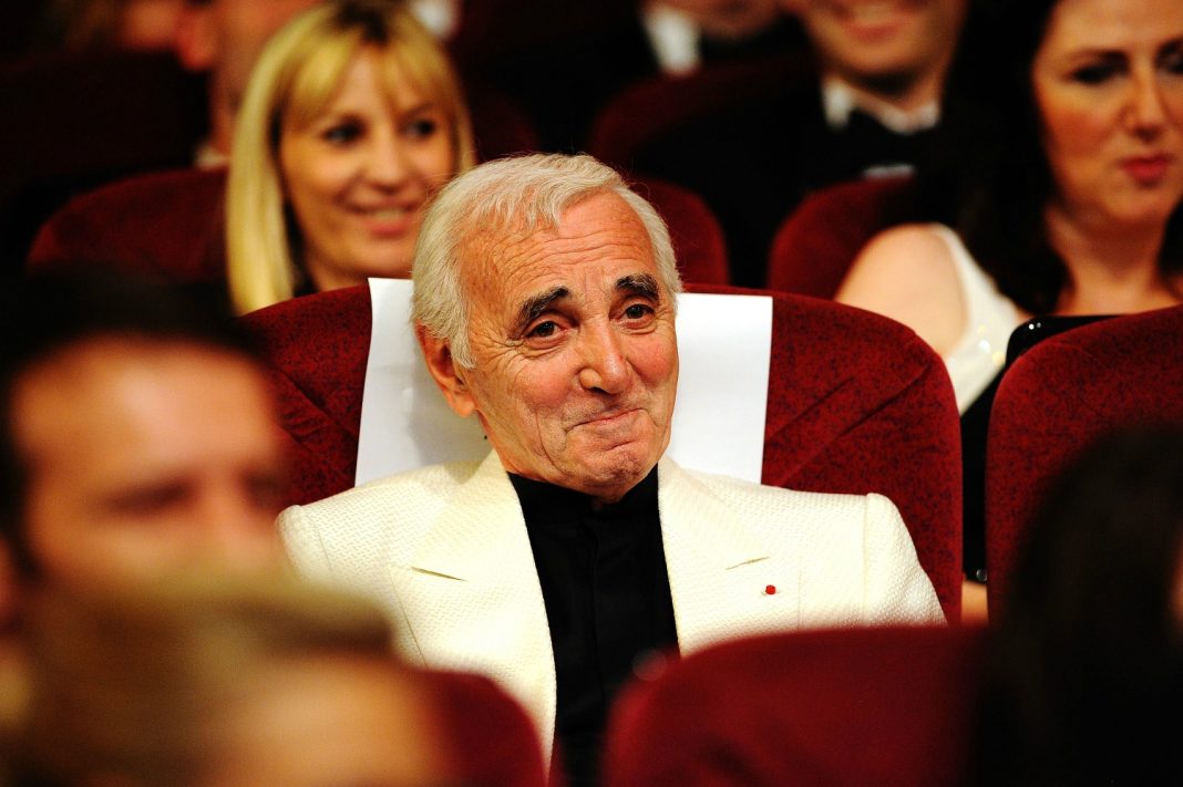 Charles Aznavour'un anıtı Yerevan’daki “Fransa Meydanı'nın” merkezine yerleştirilecek