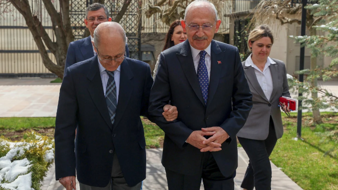 Քըլըչդարօղլուն հանդիպել է Թուրքիայի 10-րդ նախագահի հետ