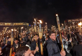 Ermenistan'ın başkentinde meşaleli yürüyüş