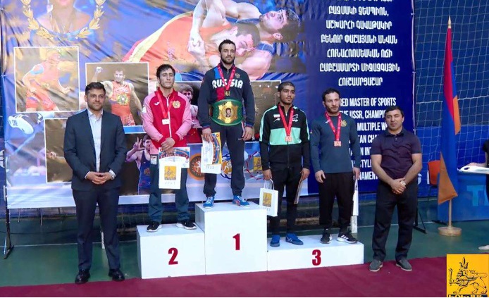 Ermeni güreşçiler 3 altın, 4 gümüş ve 9 bronz madalya kazandı (Video)