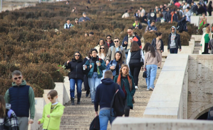 800 binden fazla turist Ermenistan'ı ziyaret etti