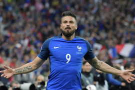 Olivier Giroud, Artsakh'taki Ermenilere yardım etmek için uniformasını müzayedeye sundu