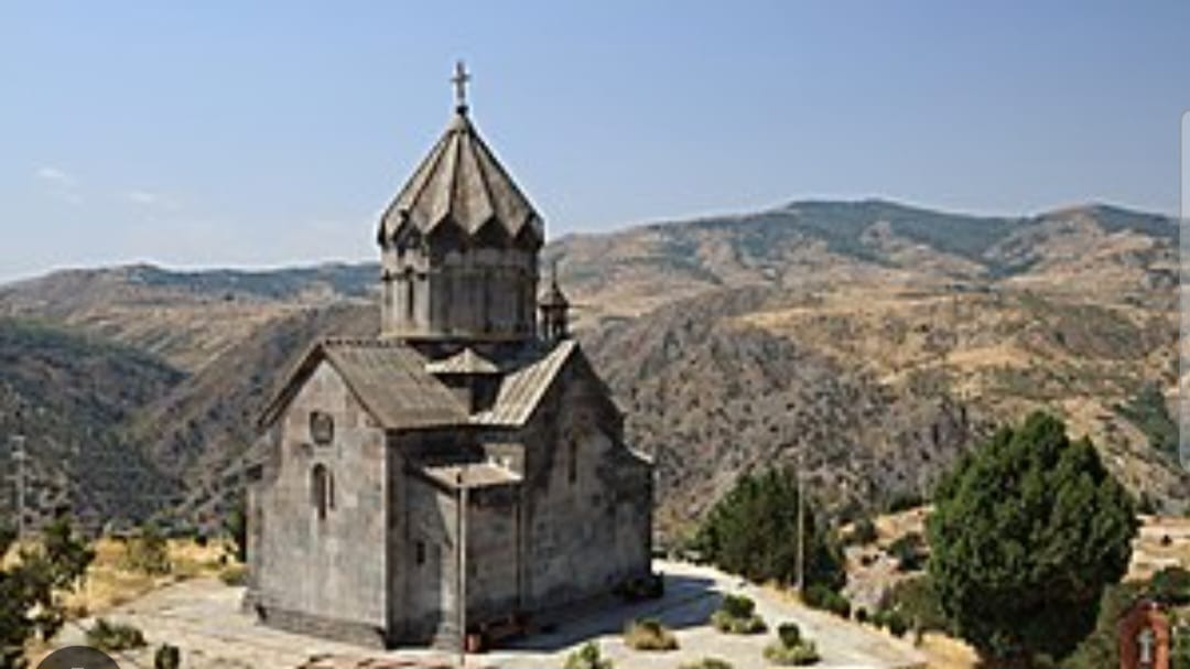 Azerbaycan Berdzor’daki Surb Hambardzum kilisesi'ni camiye çeviriyor